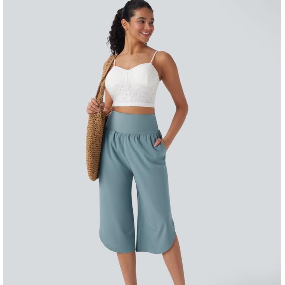Halara NWOT High Waisted Tummy Control Hem Quick Dry Capri in Stone Blue Size XS